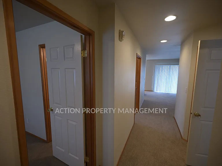 1312 Campbell Ave #8 — Photo 3