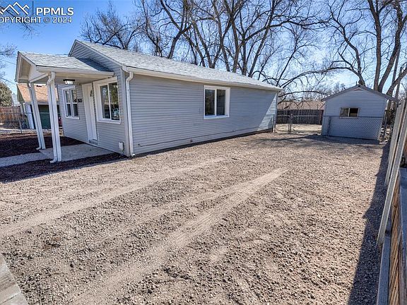 4th image of 2635 E Yampa St