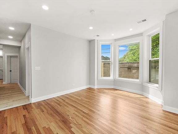 4th image of 1833 S Saint Louis Ave APT 1