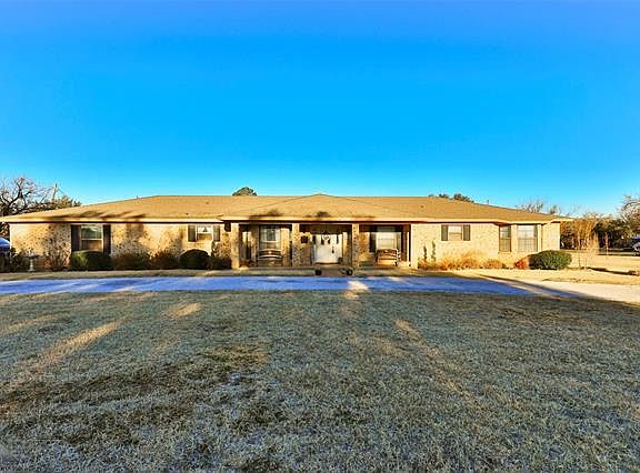 2nd image of 16 Chaparral Ln