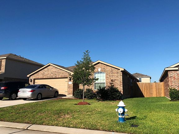 3rd image of 20431 Kittredge Dr