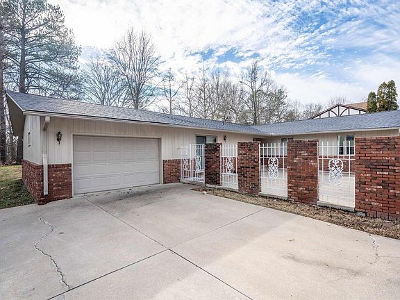4th image of 2909 W Kent Dr