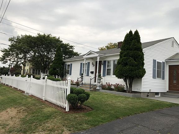 2nd image of 100 Arlington St