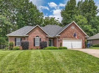 7993 King Arthurs Ct, Denver, NC 28037