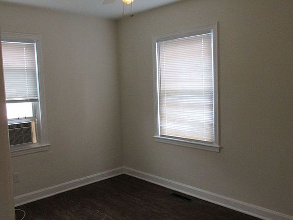 5th image of 3519 Burk St