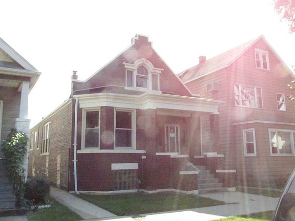 2nd image of 5219 W 30th Pl