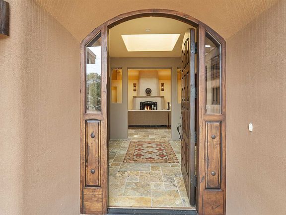 4th image of 841 Vista Canada Ln