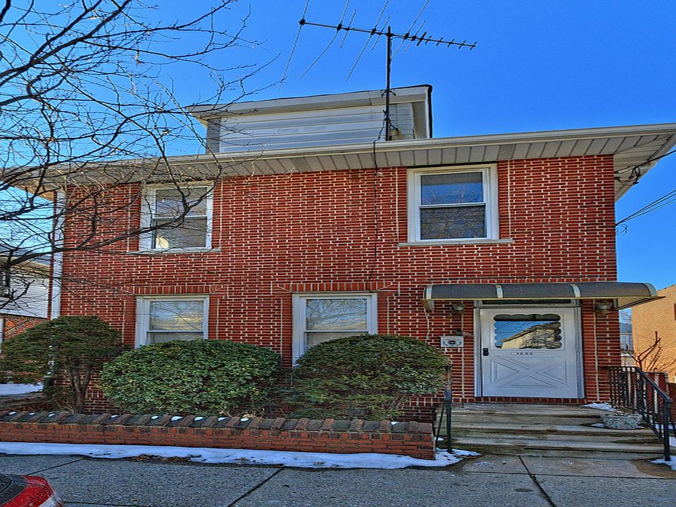1st image of 1542 E 54th St