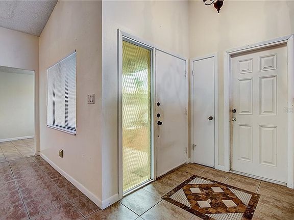 4th image of 407 San Leandro Dr