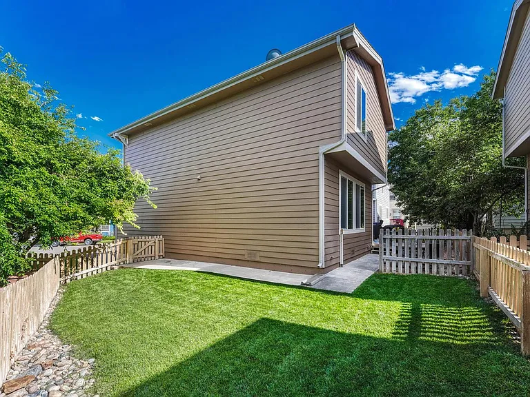 10566 Cherrybrook Cir — Photo 36
