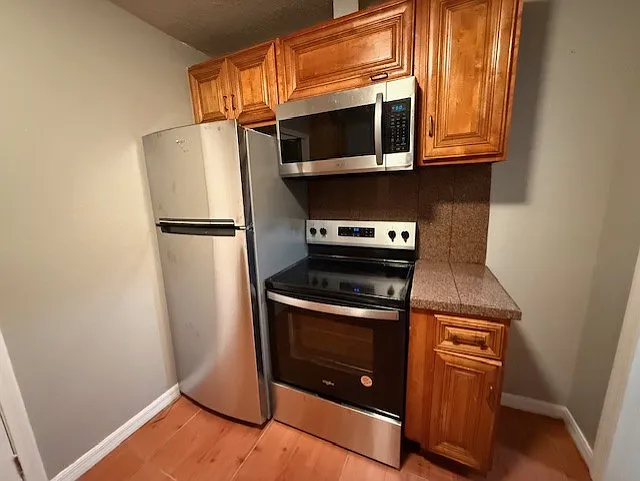 2 bed, 700 sqft, $975 — Photo 4