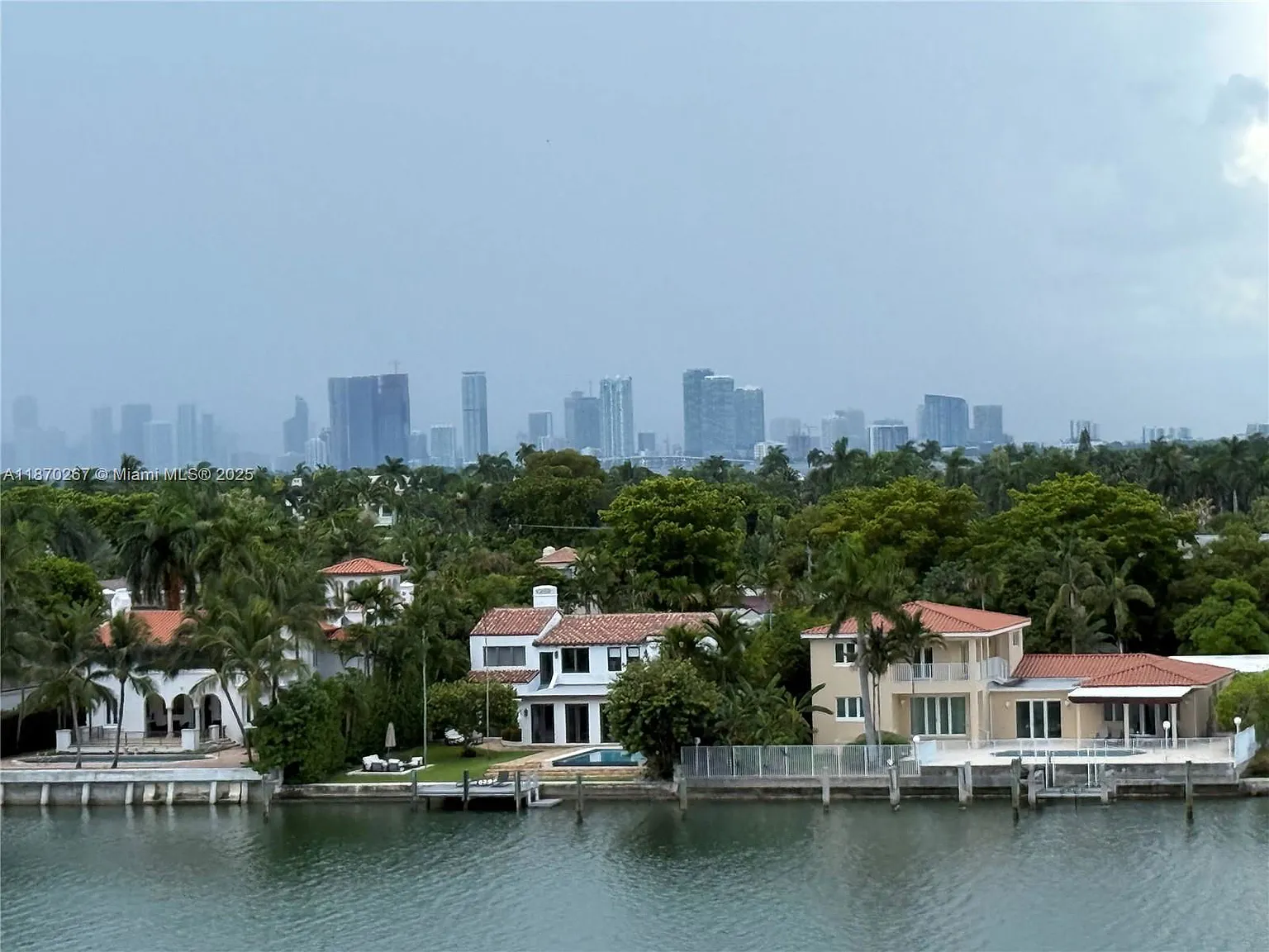 2 bed, 2.0 bath, $4,000 — Photo 2