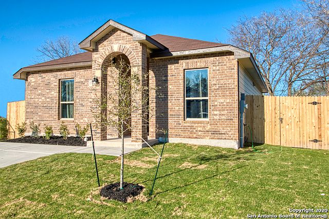 1st image of 3015 Moss Spring Dr
