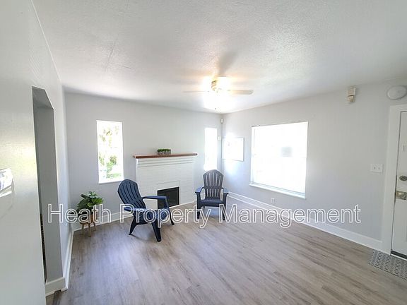 4th image of 1735 25th St S #1