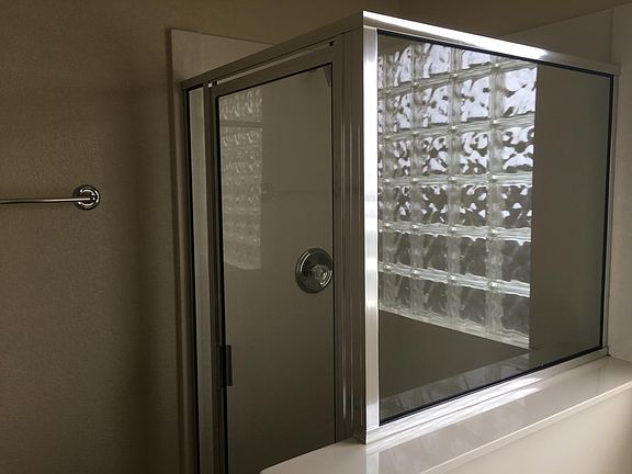 5th image of 5703 Schneider Dr