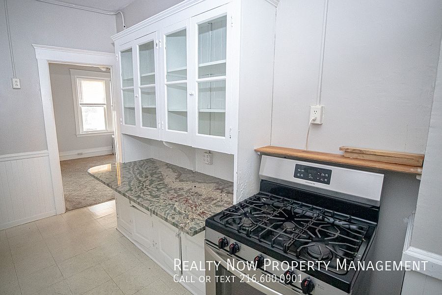 1st image of 4088 Erie St #23