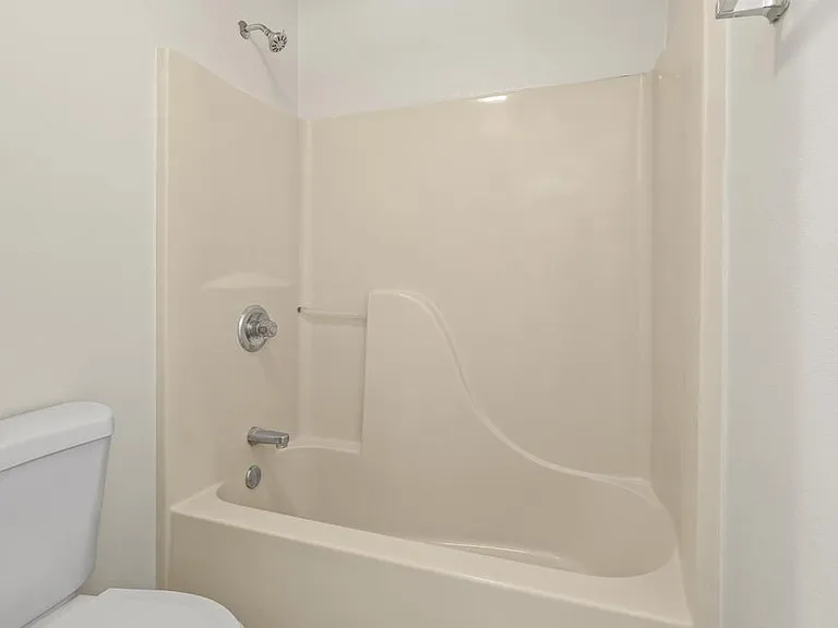 2213 Rockwood Dr — Photo 37