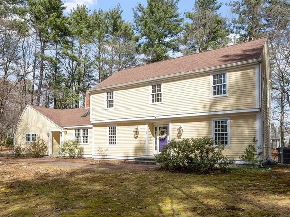 1 Carlton Dr, Acton, MA 01720