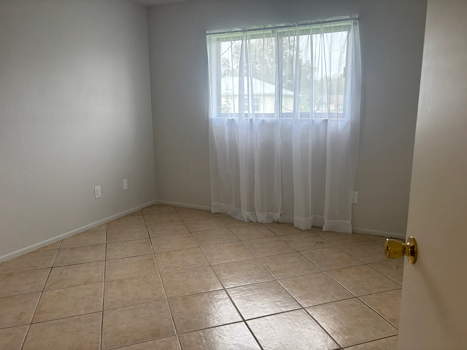 2 bed, 904 sqft, $1,695 — Photo 3
