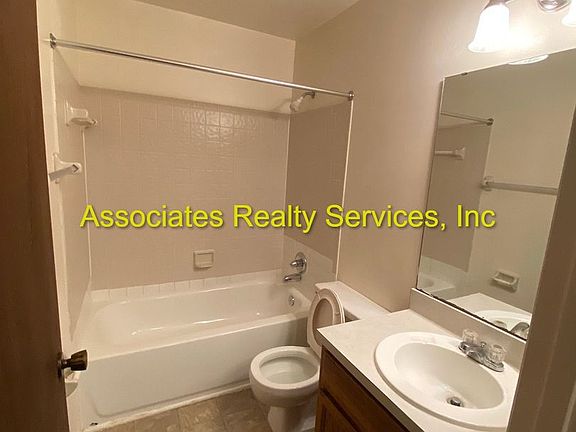 4th image of 3600 SW 19th Ave APT 22