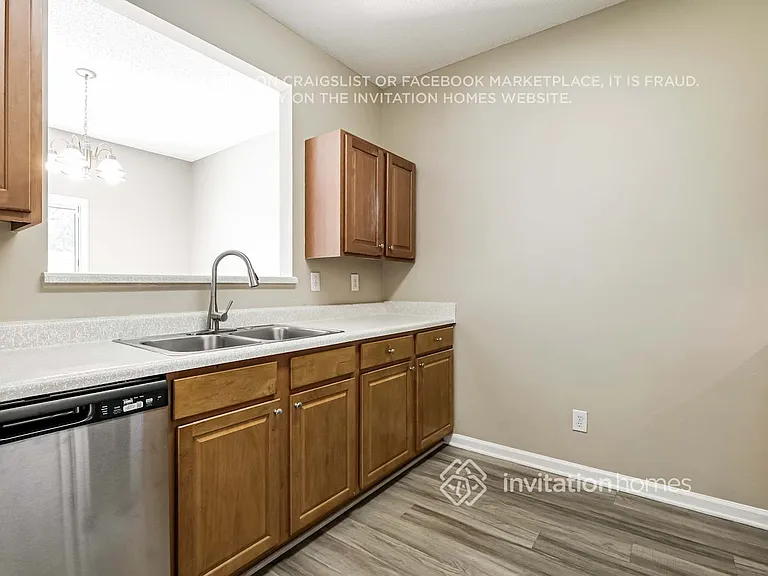 407 Windstone Trl — Photo 8