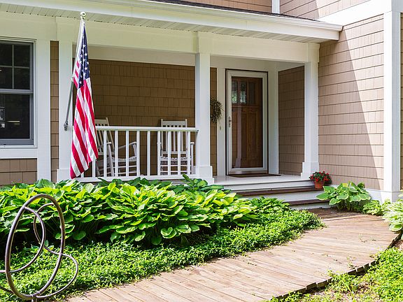 INVITING PLANK WALKWAY