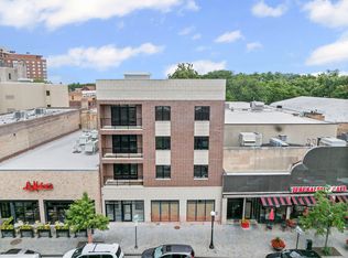 1036 Lake St #4S, Oak Park, IL 60301