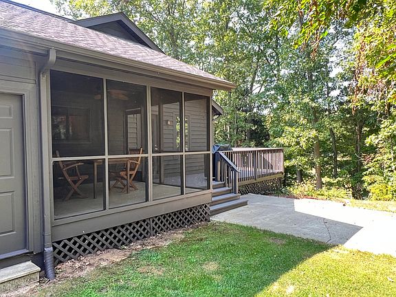 4th image of 430 Walden Dr