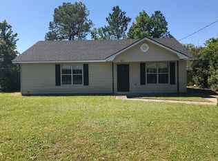 627 Honey Ridge Ln, Hinesville, GA 31313