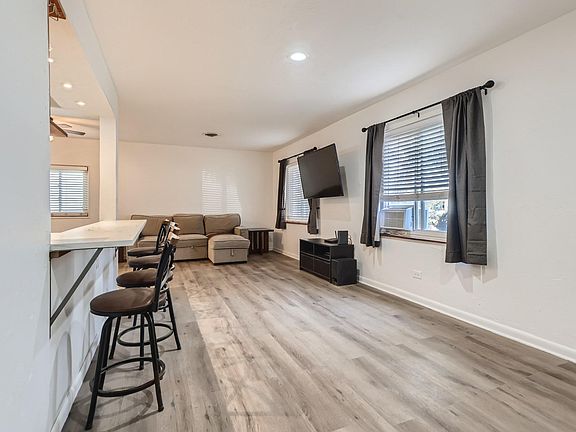 living room/ dining area