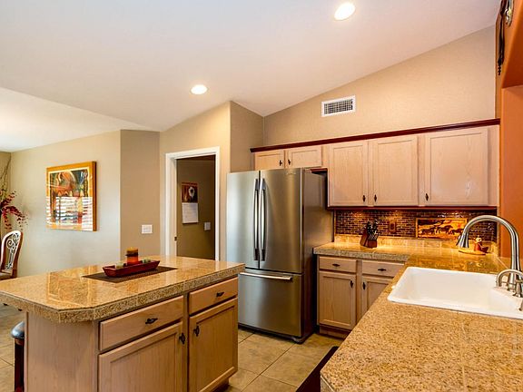 5th image of 62606 E Amberwood Dr