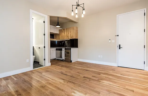 Rented by Nooklyn NYC LLC | media 32