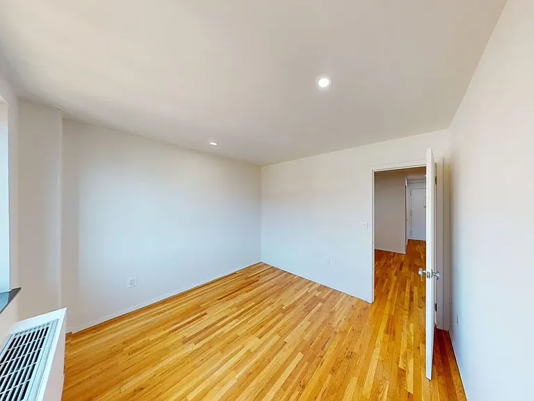 284 Mott St #4P — Photo 10