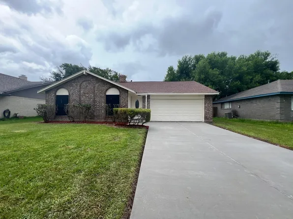 11826 Grapewood Dr, Houston, TX 77089