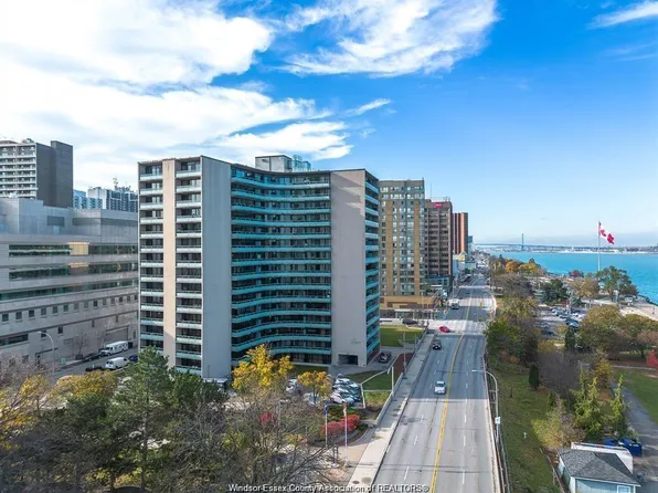 111 Riverside Dr E #209, Windsor, ON N9A 2S6