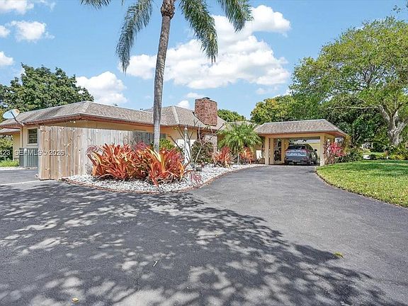5th image of 8261 SW 186th St