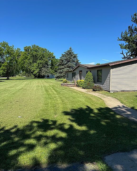 1st image of 6591 Forest Lawn Rd