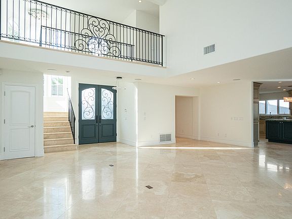 3rd image of 8 Stratford