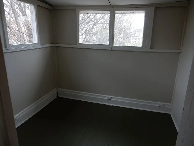 359-361 Elm Ave SW — Photo 11