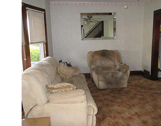 2nd image of 3639 W 103rd St