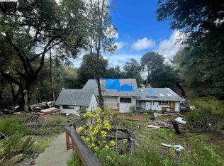 2 Camino Del Monte, Orinda, CA 94563