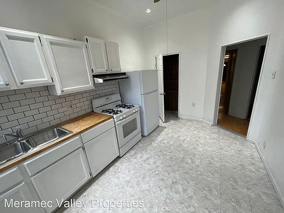 3rd image of 6521-23 E Michigan Ave #6523