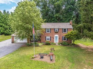 8 Clearwater Ct, Damascus, MD 20872