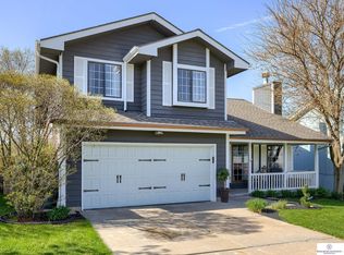 8445 Potter St, Omaha, NE 68122