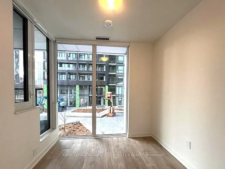 60 Princess St #109 — Photo 9