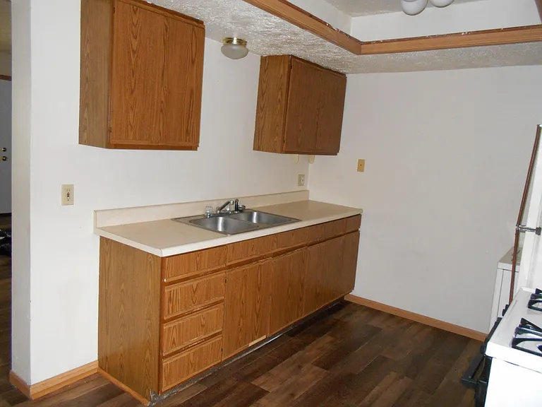 1000 N Townline Rd #10 — Photo 7