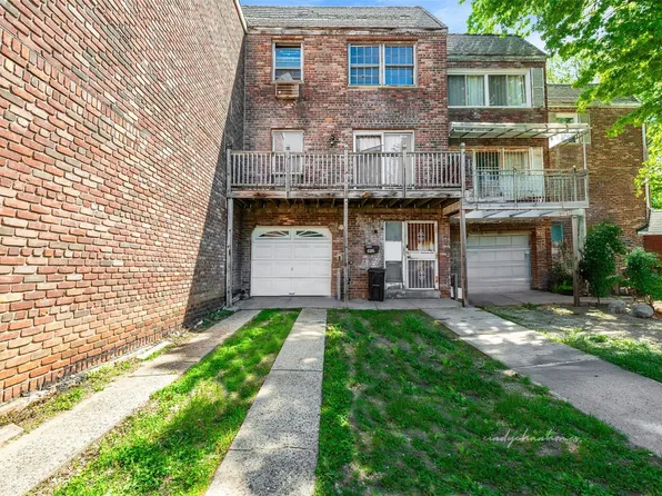 42-95 Crommelin Street, Flushing, NY 11355
