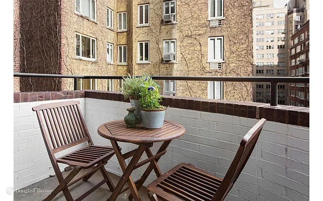 Sold by Douglas Elliman | media 7