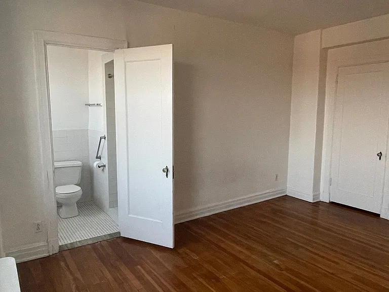 New King Edward Apartments — Photo 256