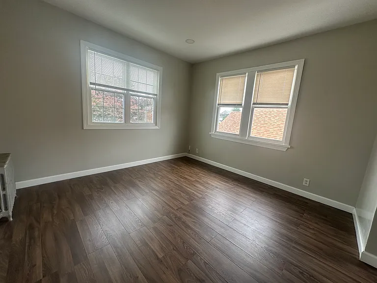 263 E 22nd St #2 — Photo 19